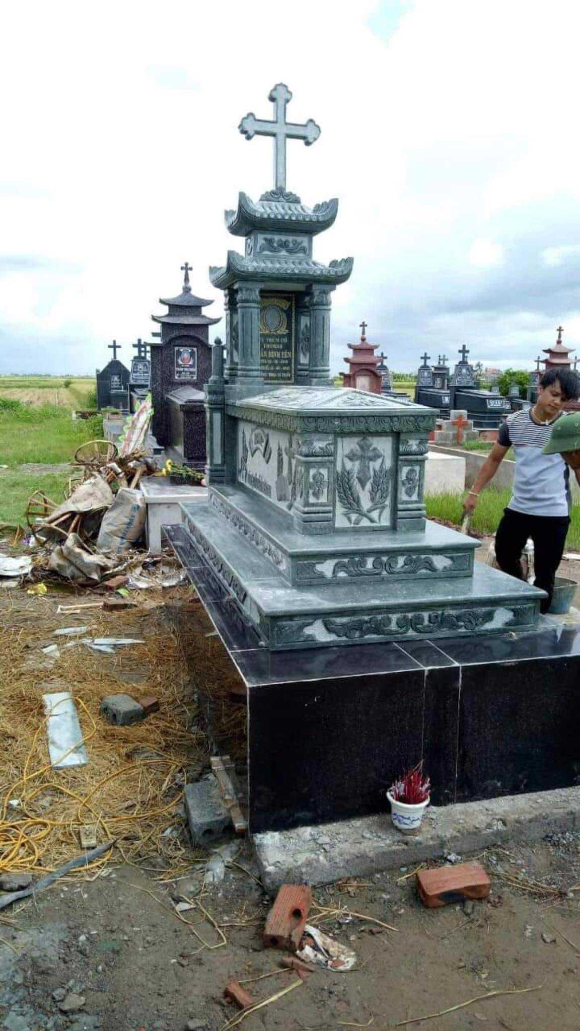 Mộ công giáo - MCG7