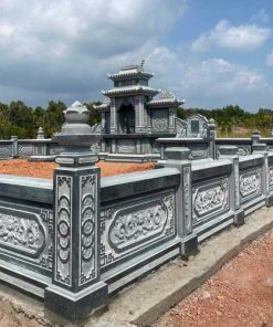 Khuôn viên lăng mộ - KLM20