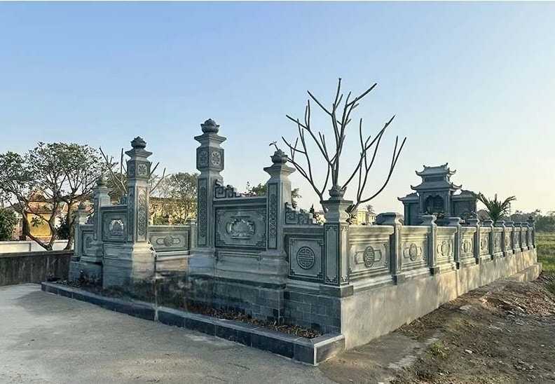 Khuôn viên lăng mộ - KLM22