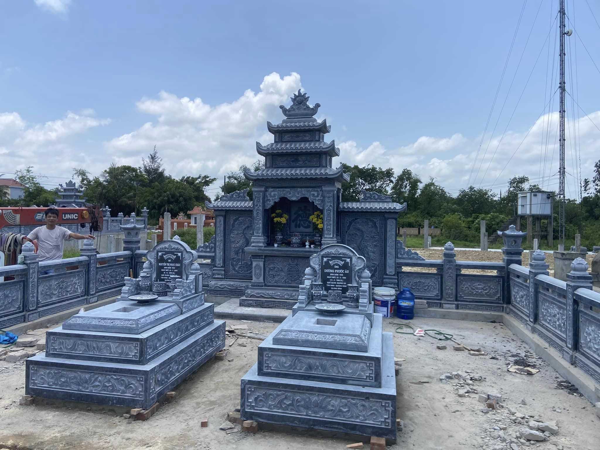 Khuôn viên lăng mộ - KLM13