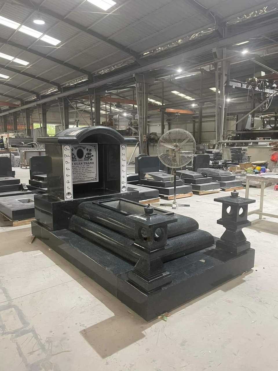 Mộ đá Hoa Cương - MHC9